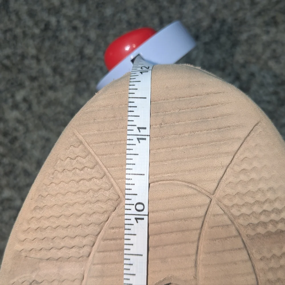 Tronus Athletic Shoes In Sand Size 10 Womens 8.5 Mens Retired‎